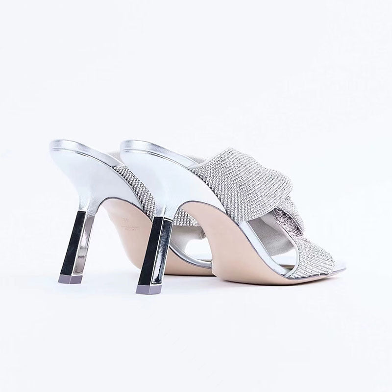 Twisted Crystal Irregular-Heel