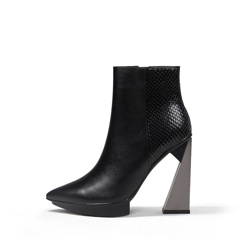 Razorpoint Irregular-Heel Leather Boot