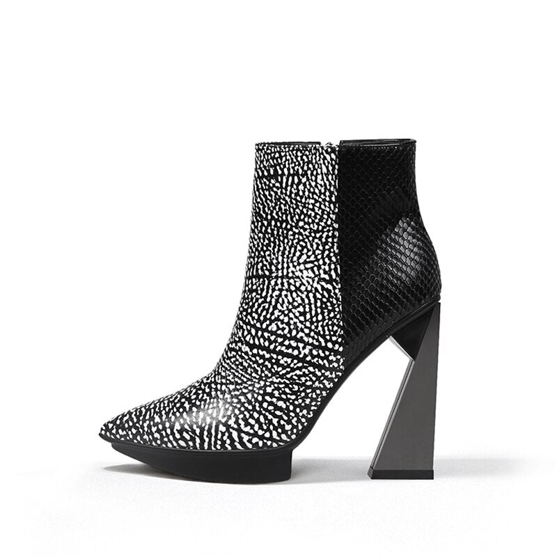 Razorpoint Irregular-Heel Leather Boot