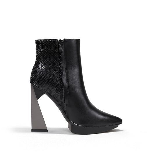 Razorpoint Irregular-Heel Leather Boot